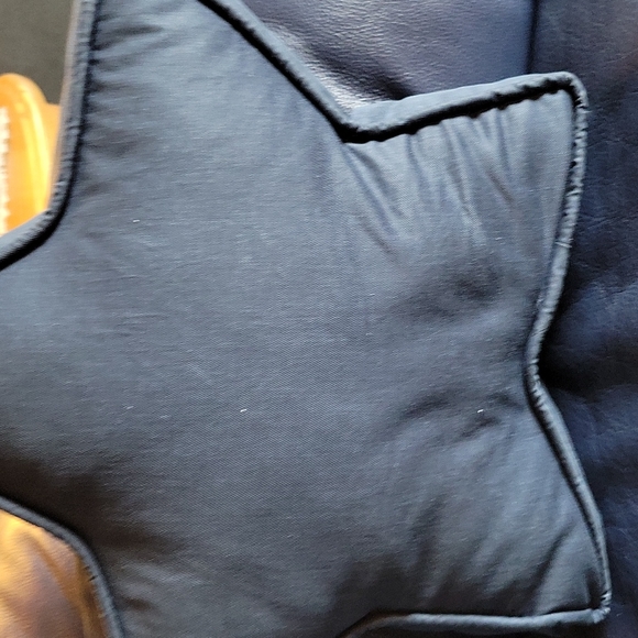 Star USA Pillows - Picture 3 of 3